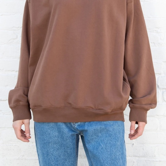 brandy melville sweater 💕🤍 - Picture 7 of 8